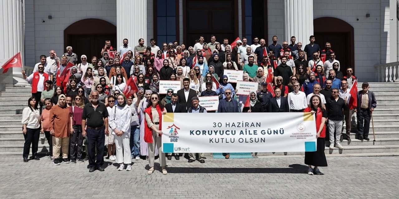 ’Koruyucu Aile Yürüyüşü’ne Yoğun Katılım