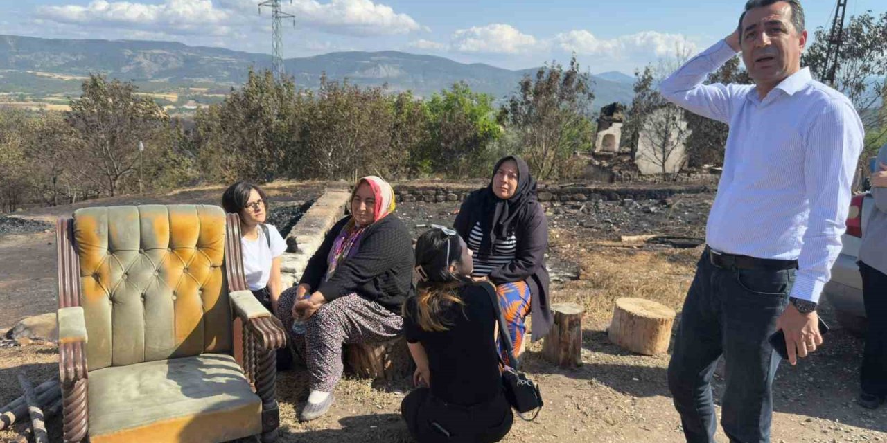 Chp Genel Başkan Yardımcı Erhan Adem, Yangın Bölgesine Geldi