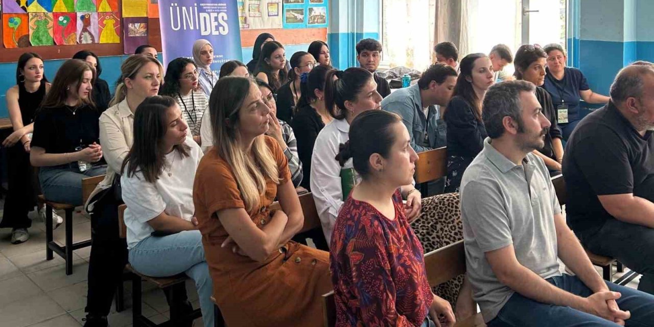 Öğrencilerinden Sürdürülebilir Okulların Yaygınlaşması İçin Proje