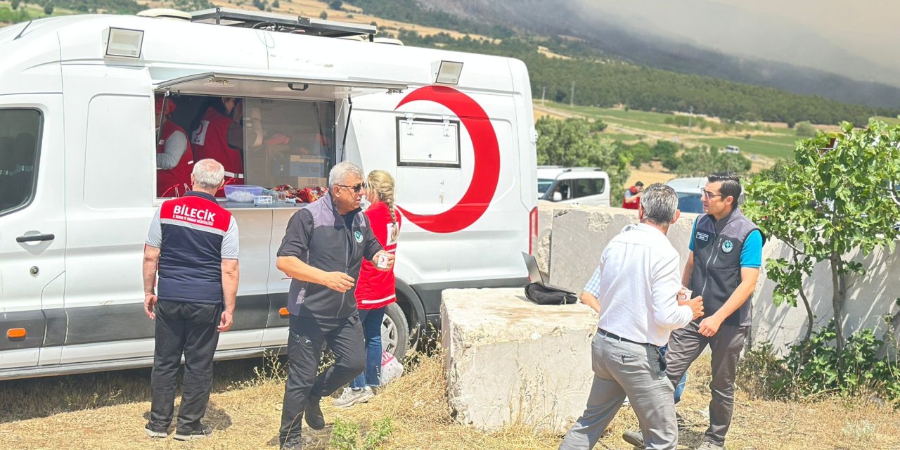 Türk Kızılay Bilecik Şubesi, Yangın Bölgesinde Aktif Görev Üstlendi