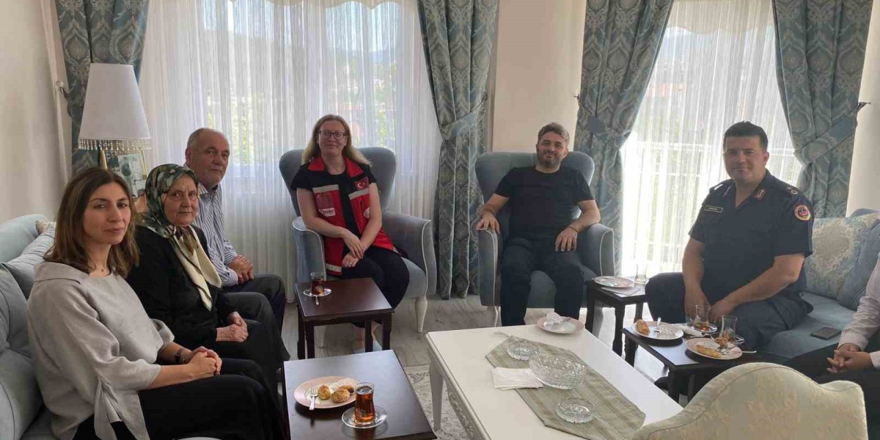 Şehit Aileleri Ve Gaziler Unutulmadı