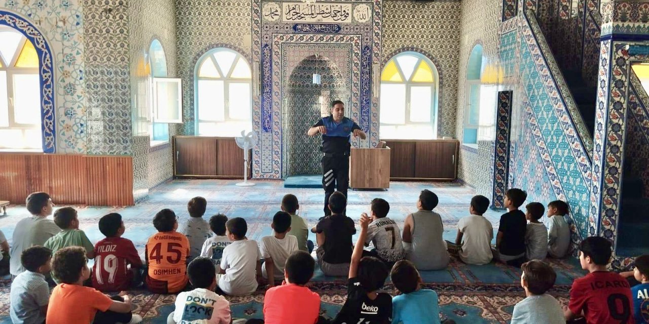Kur'an kursu öğrencileri bilgilendirildi