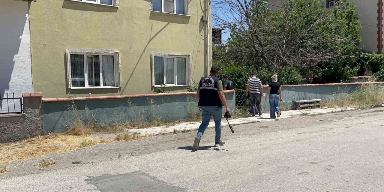 Ölü Bulunan 2 Çocuk Babası Şahıs Kalp Sorunu Nedeniyle Vefat Etmiş