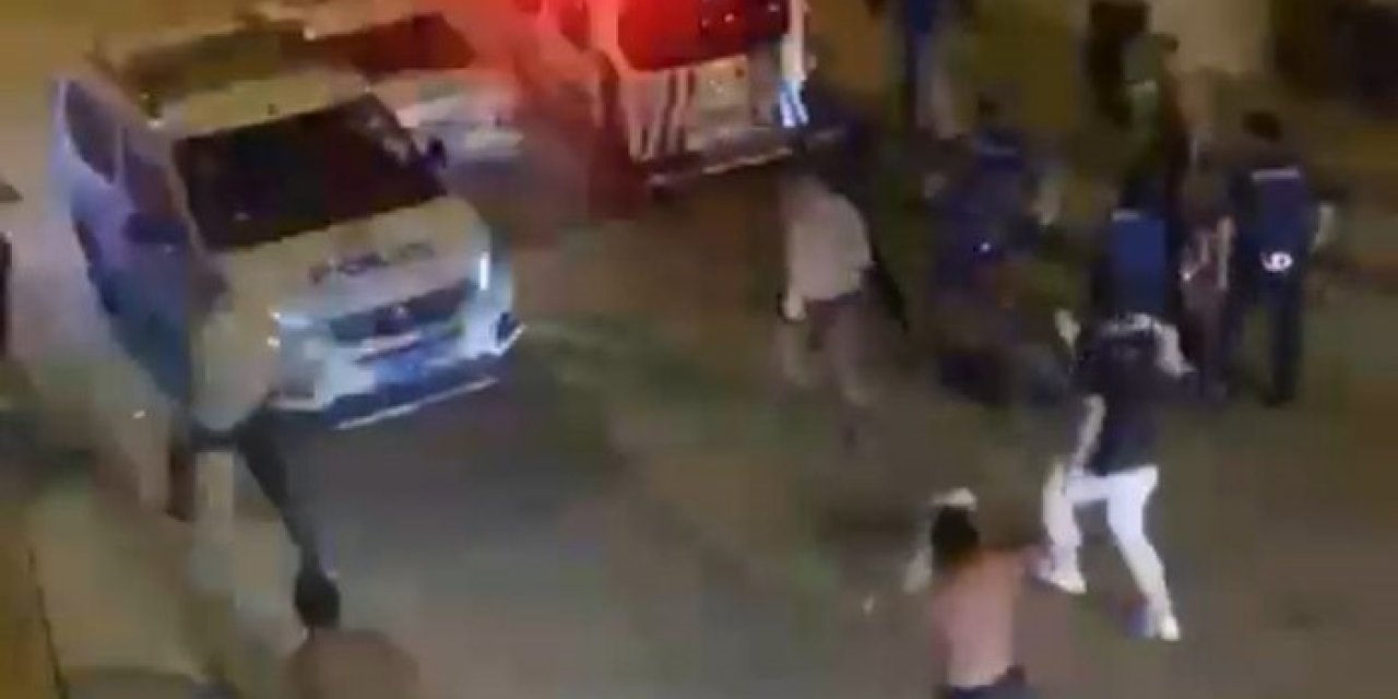 Polisin Yakaladığı Şüpheliyi Korumak İçin Polisleri Böyle Ezdi