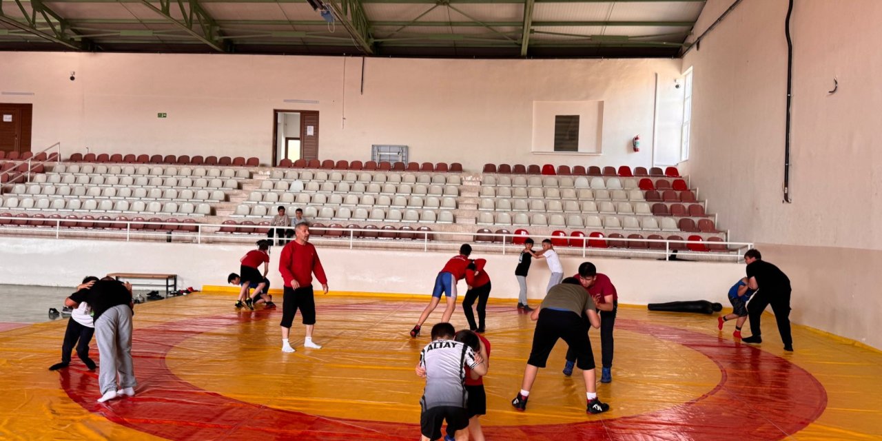 Söğüt'te Yaz Spor Okulları Devam Ediyor
