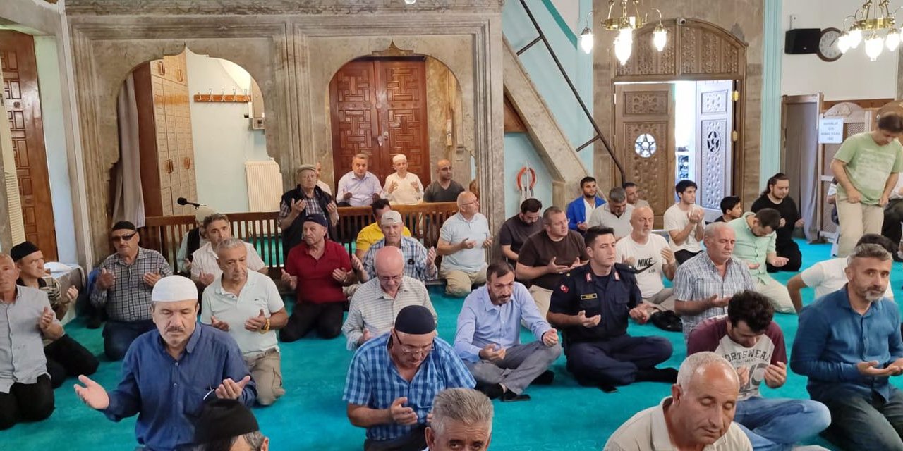 Bozüyük'te 15 Temmuz Şehitleri İçin Mevlit Programı
