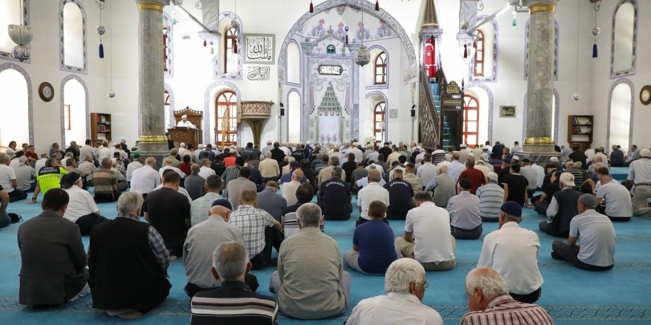 15 Temmuz Şehitleri İçin Mevlid Programı Düzenlendi