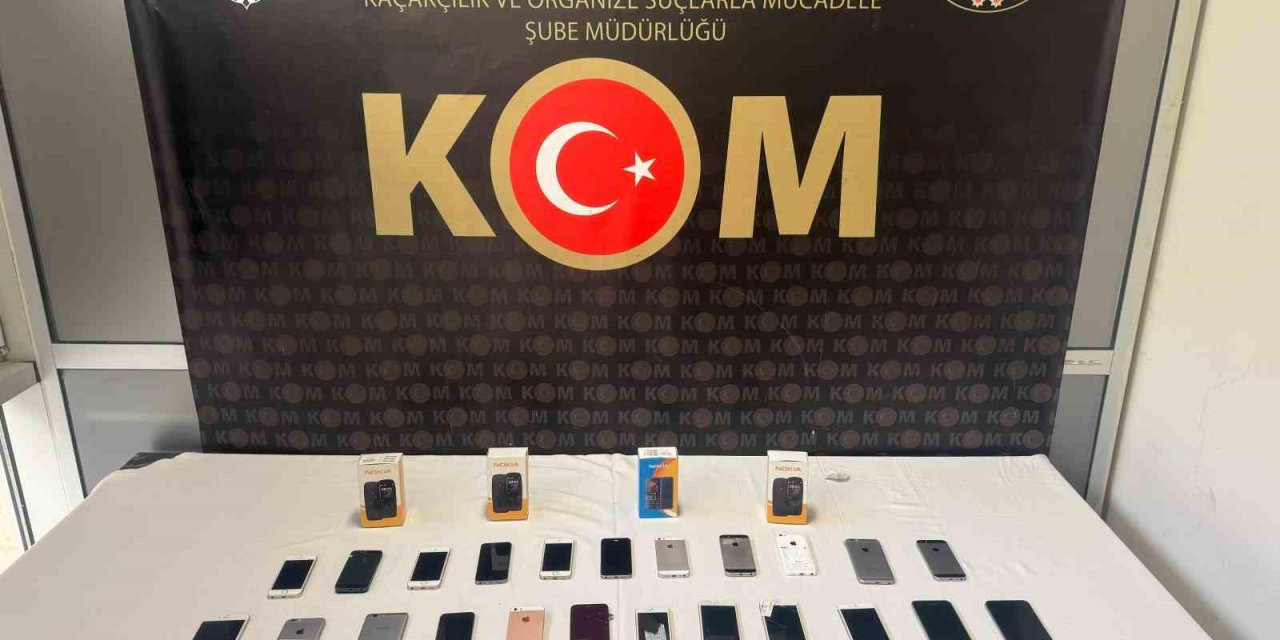 37 Adet Gümrük Kaçağı Cep Telefonu Ele Geçirildi