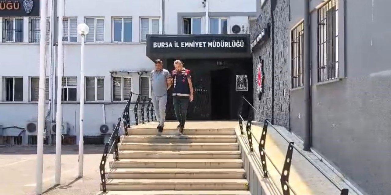 Kendisini Kaymakam Olarak Tanıtan Dolandırıcı Onlarca Kişiyi Kandırdı