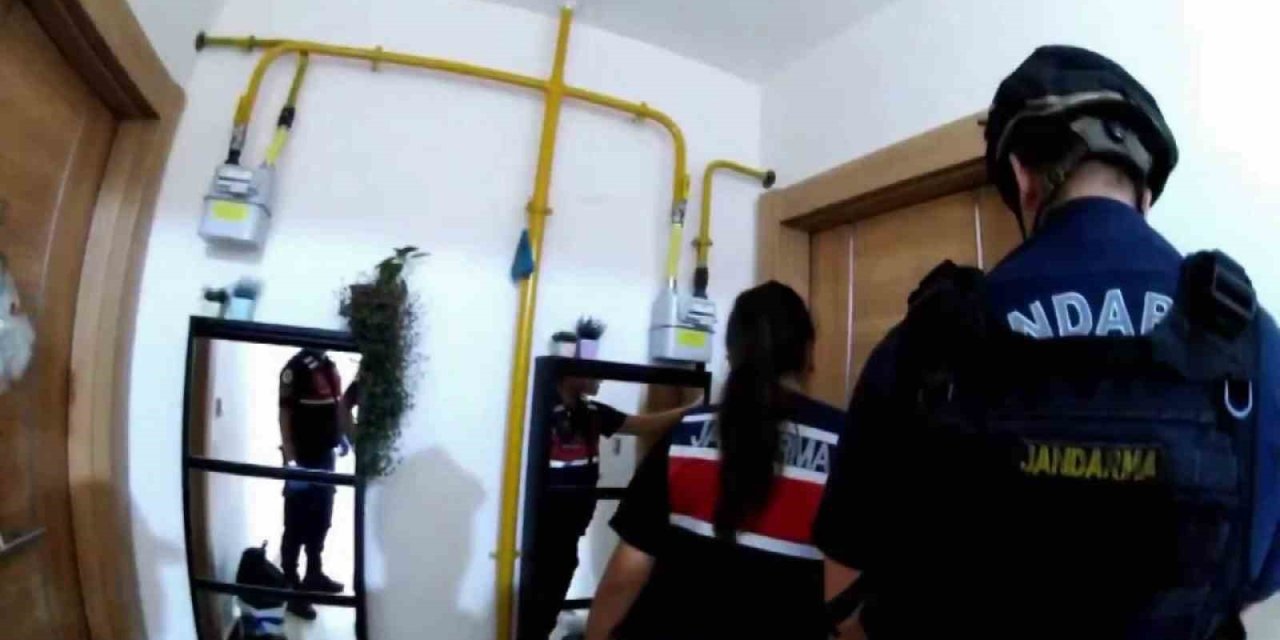 Dev Dolandırıcılık Çetesine Operasyon Anı Kamerada