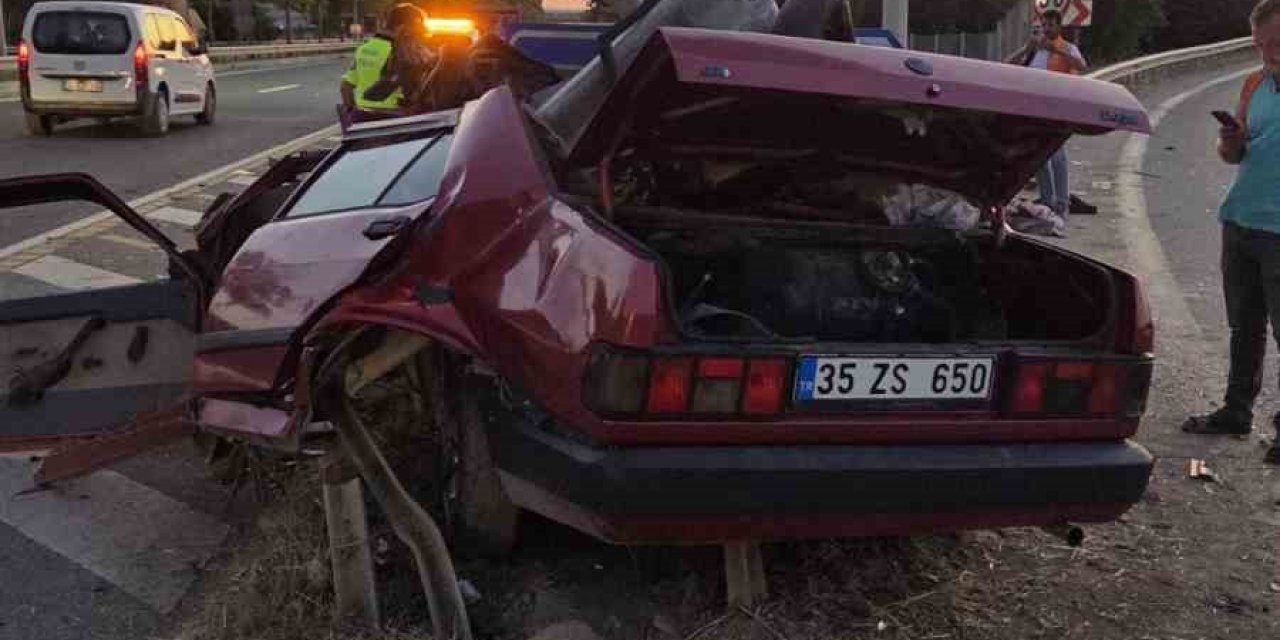 Kontrolden Çıkan Otomobil Bariyere Girdi!