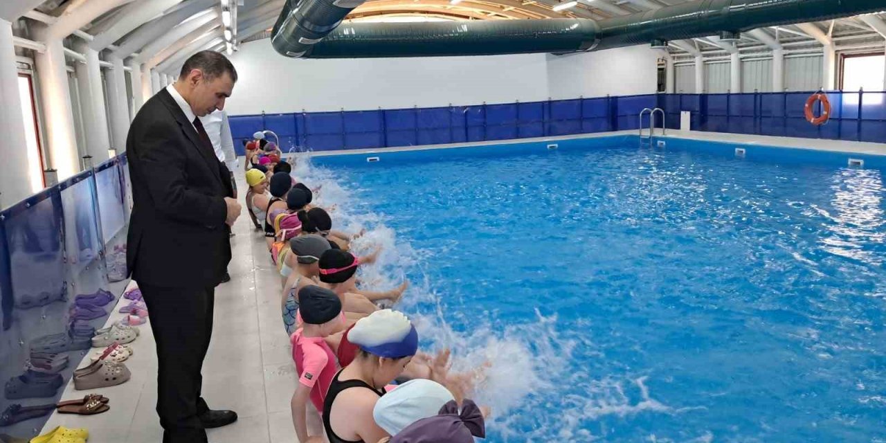 Pazaryerili Çocuklar İlk Defa Havuzla Tanıştı