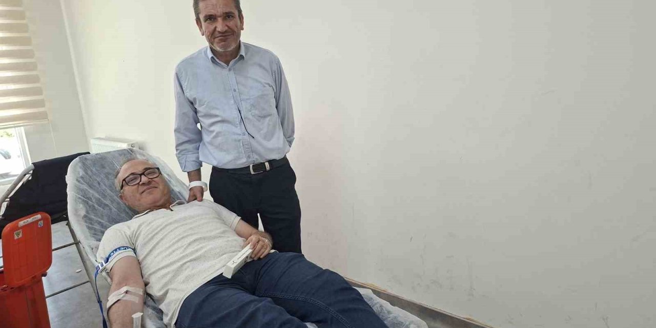 Türk Kızılay’dan Kan Bağışında Bulunanlara Şarj Cihazı Hediye