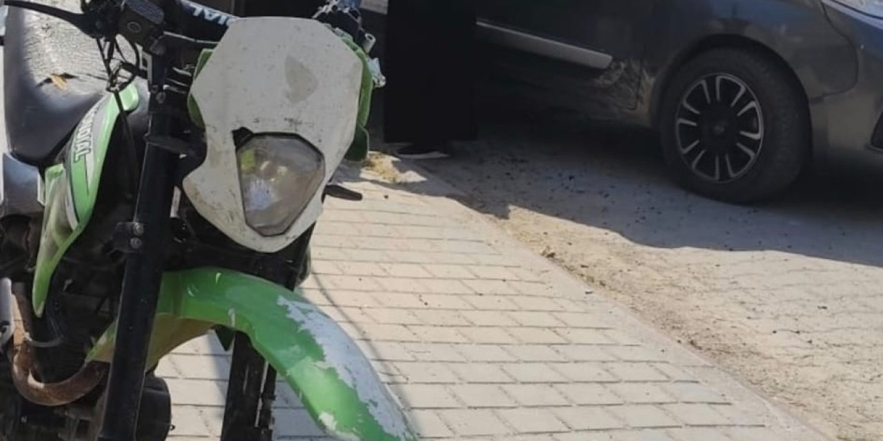 Kamyonet İle Motosiklet Çarpıştı