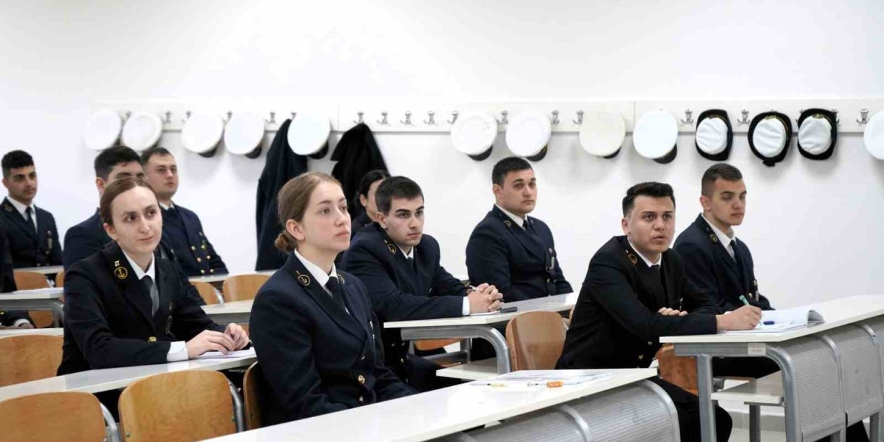 Geleceğin Denizcileri Yetiştiriliyor