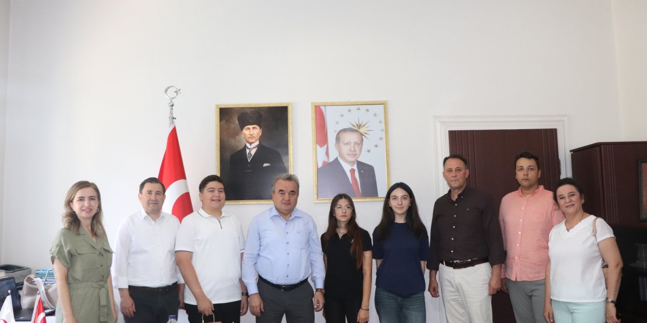 Kaymakam Öztürk, Başarılı Öğrencileri Tebrik Etti
