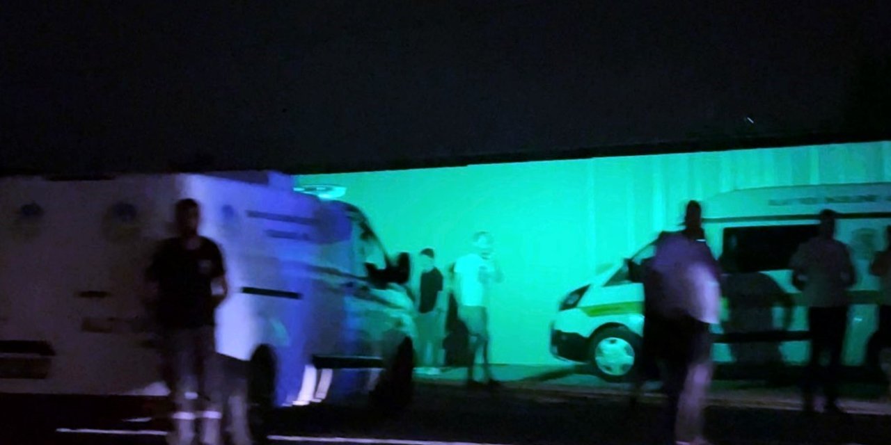 Şoför Tırda İntihar Etti