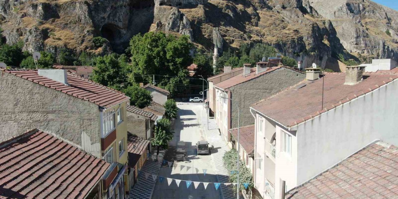 Kaldırım Çalışmaları Tamamlandı