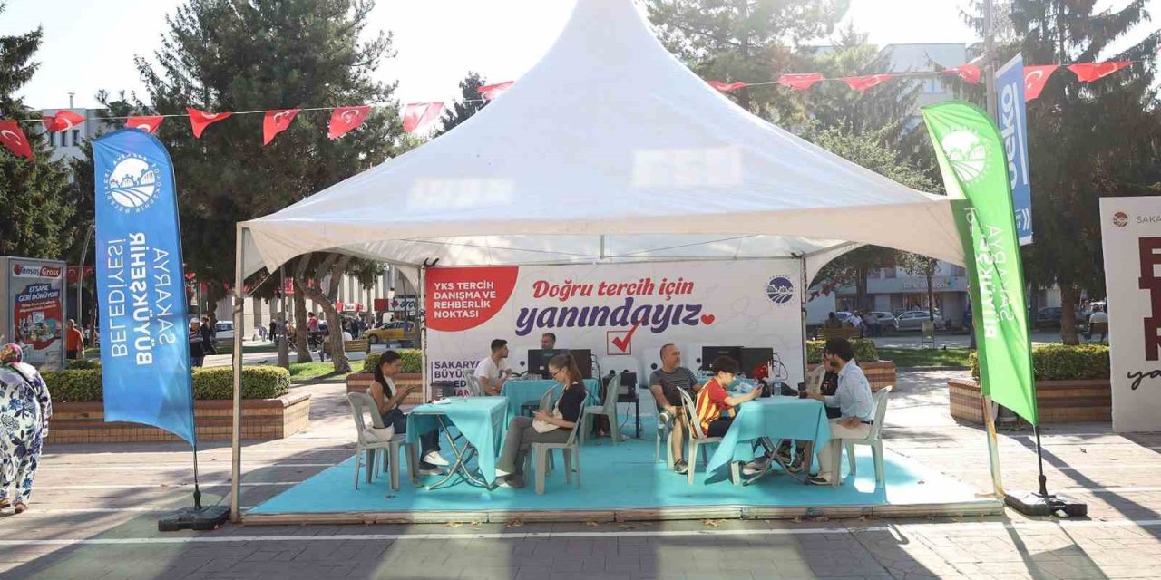 Yks’ye Giren Gençlere Ücretsiz Tercih Danışmanlığı