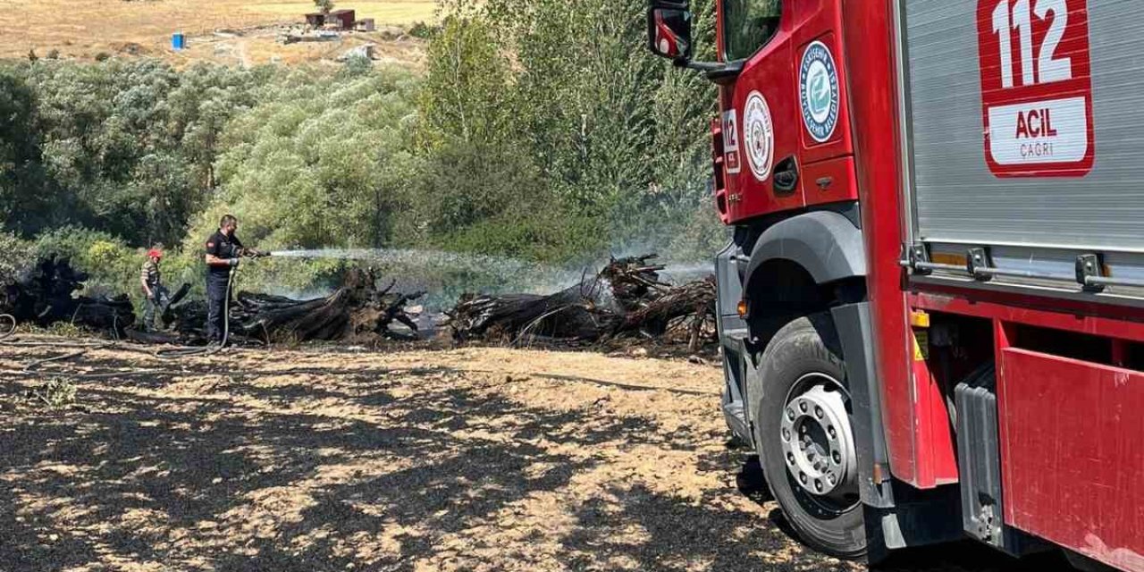 Yangına İtfaiye Ekipleri Müdahale Etti