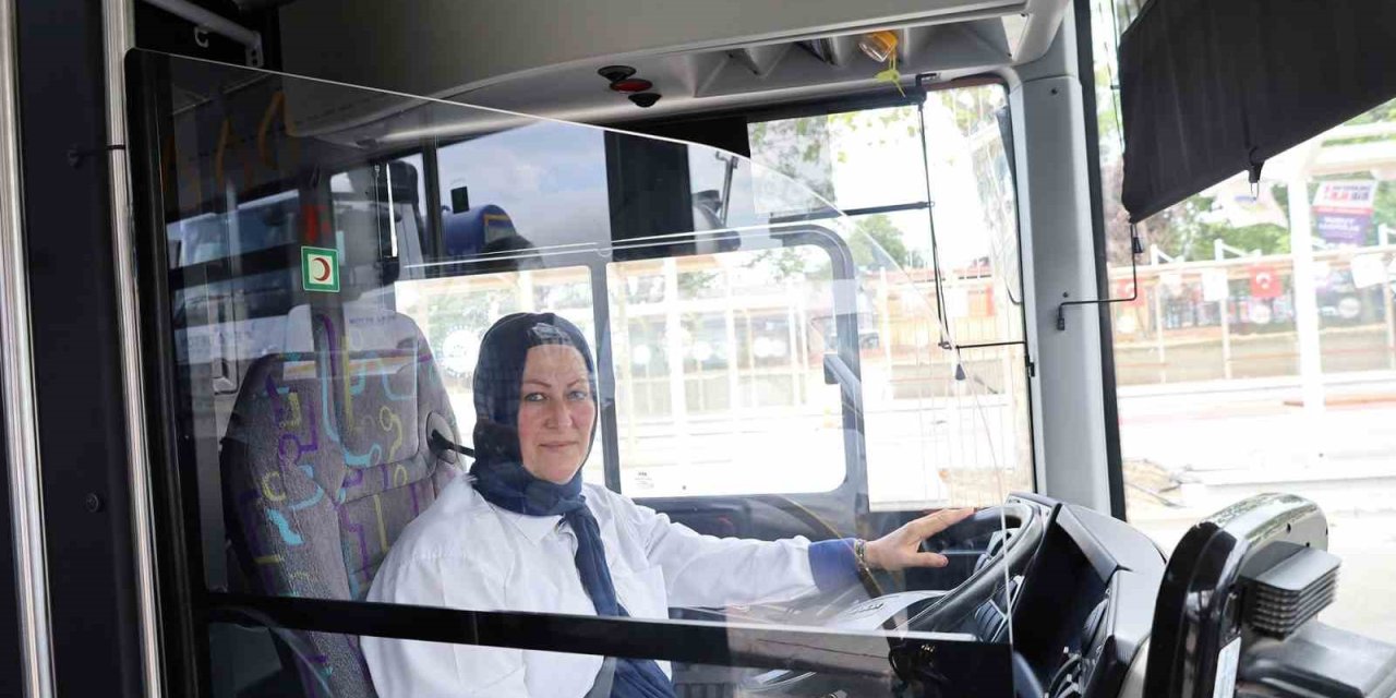 Toplu Taşımaya Kadın Eli