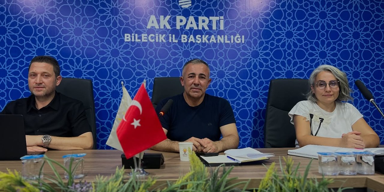 AK Parti Yönetim Kurulu Toplantısı Yapıldı