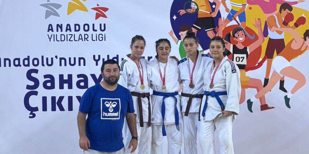 Bilecikli Sporcular Turnuvaya Damga Vurdu