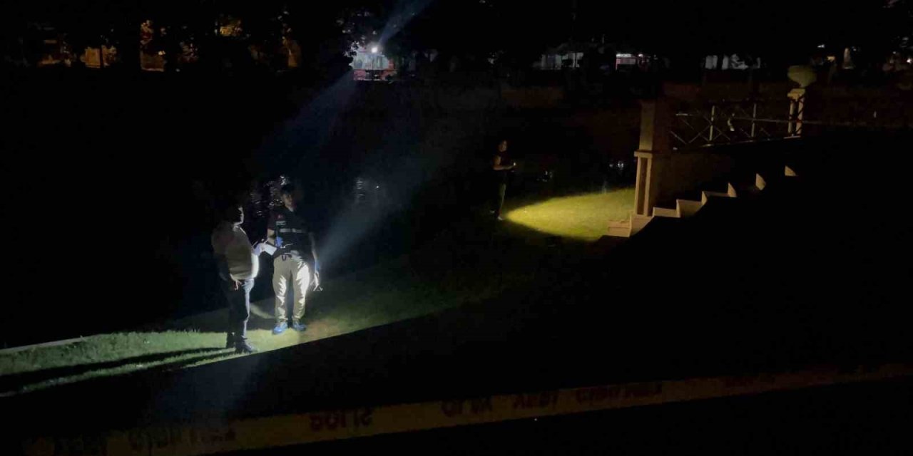 Fenalaşan 2 Şahıstan Biri Hayatını Kaybetti, Diğerinin Durumu Ağır
