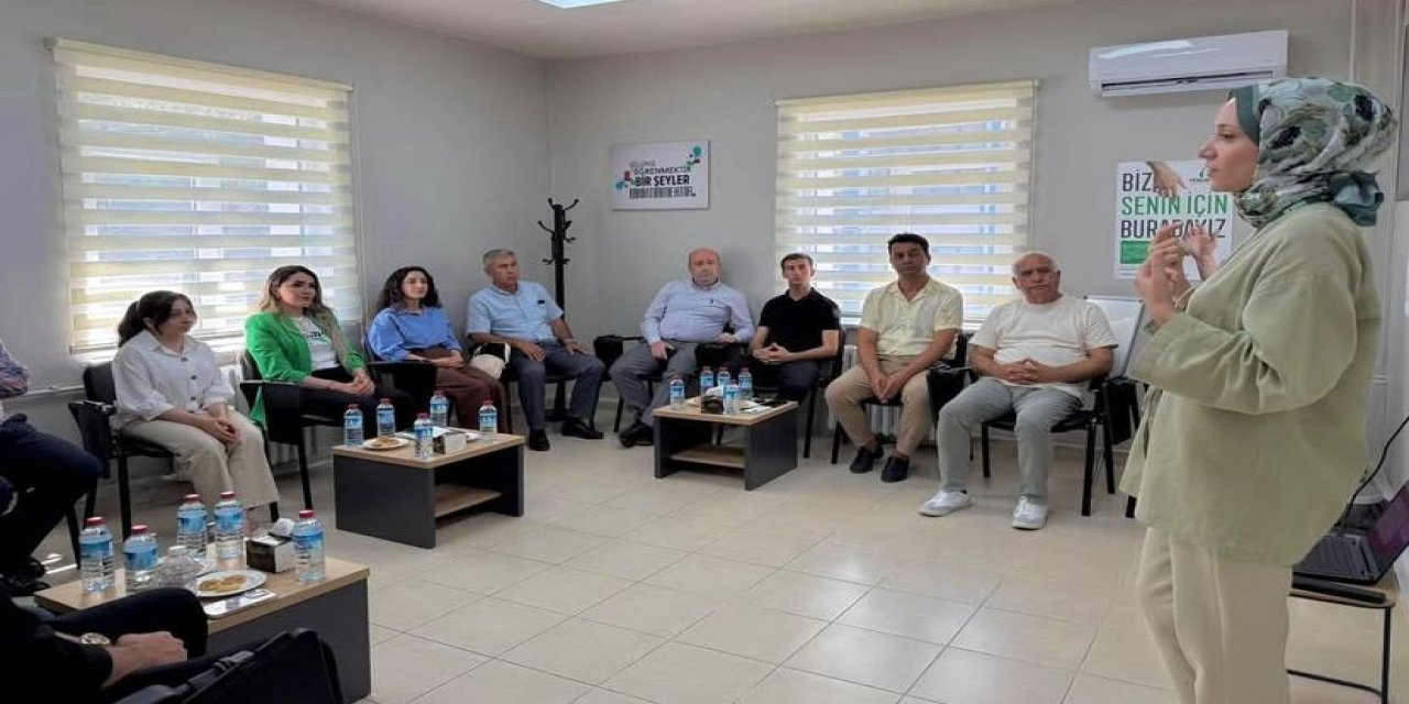 Yeşilay'dan Bilgilendirme Semineri