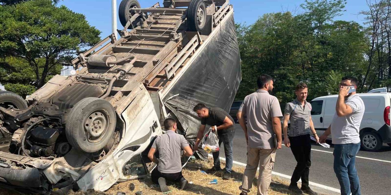 Yaşanan Trafik Kazasında 2 Kişi Yaralandı