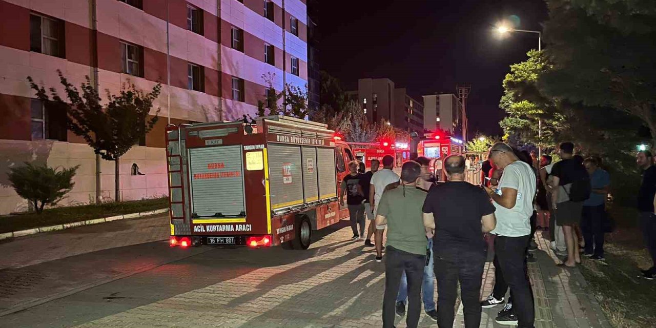 Öğrenci Yurdunda Çıkan Yangın Söndürüldü