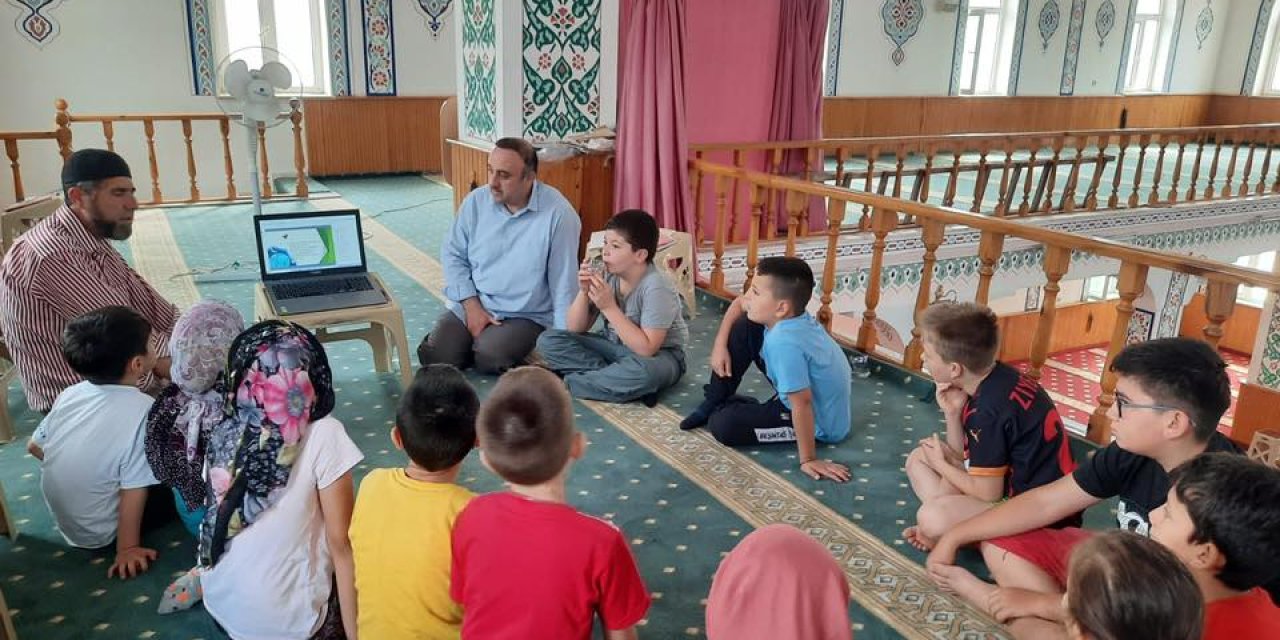 Kuran Kursu Öğrencilerine Seminer Verildi