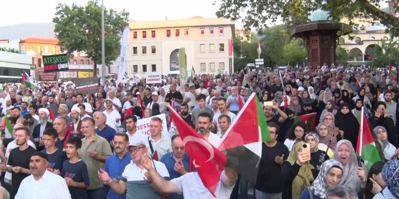 Yüzlerce Kişi Gazze İçin Yürüdü