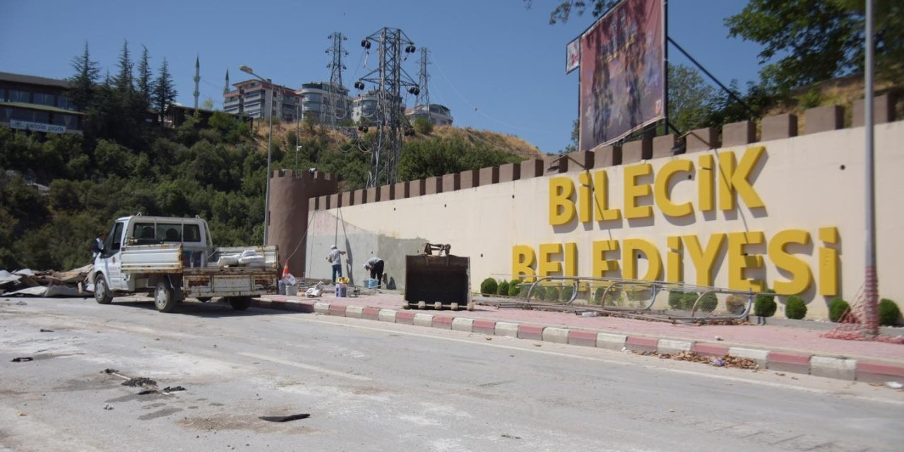 Dikey Bahçe’de yenileme çalışmaları başladı