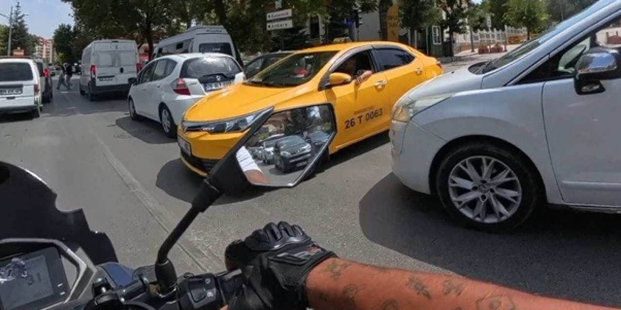 Taksici Ve Kurye Arasında Kavga Çıktı