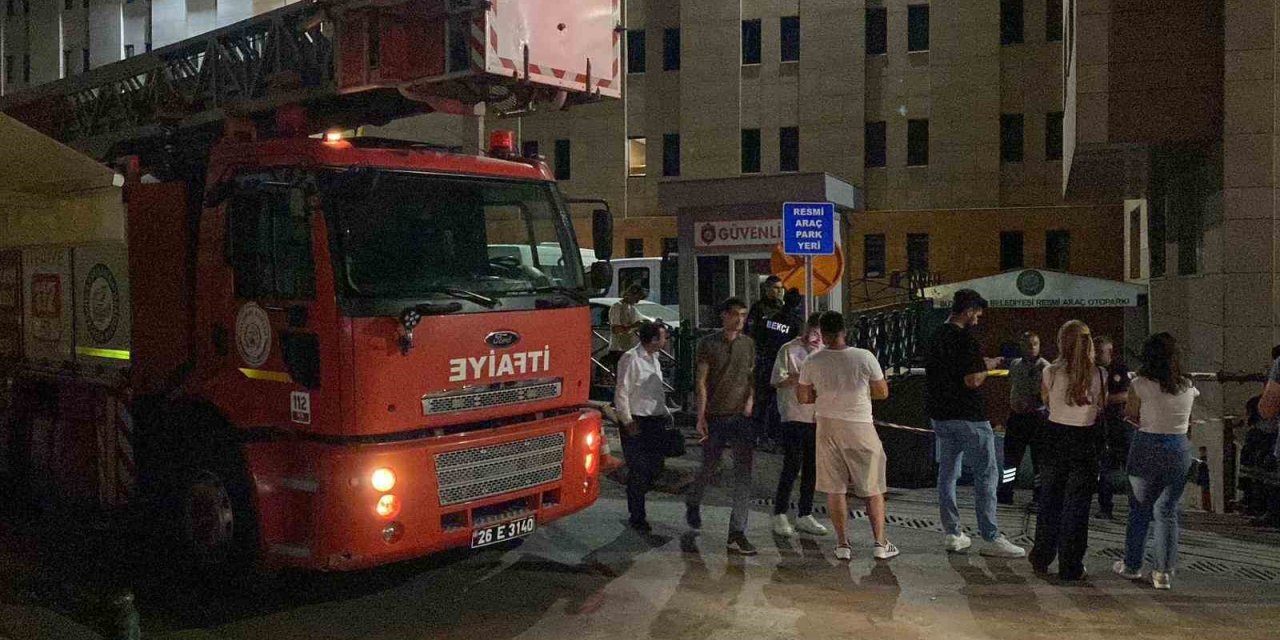 Belediye Binasında Yangın Paniği