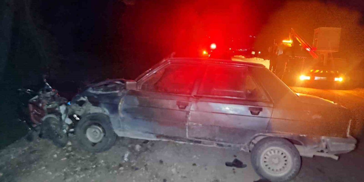 Otomobille Elektrikli Bisiklet Çarpıştı: 1 Ölü