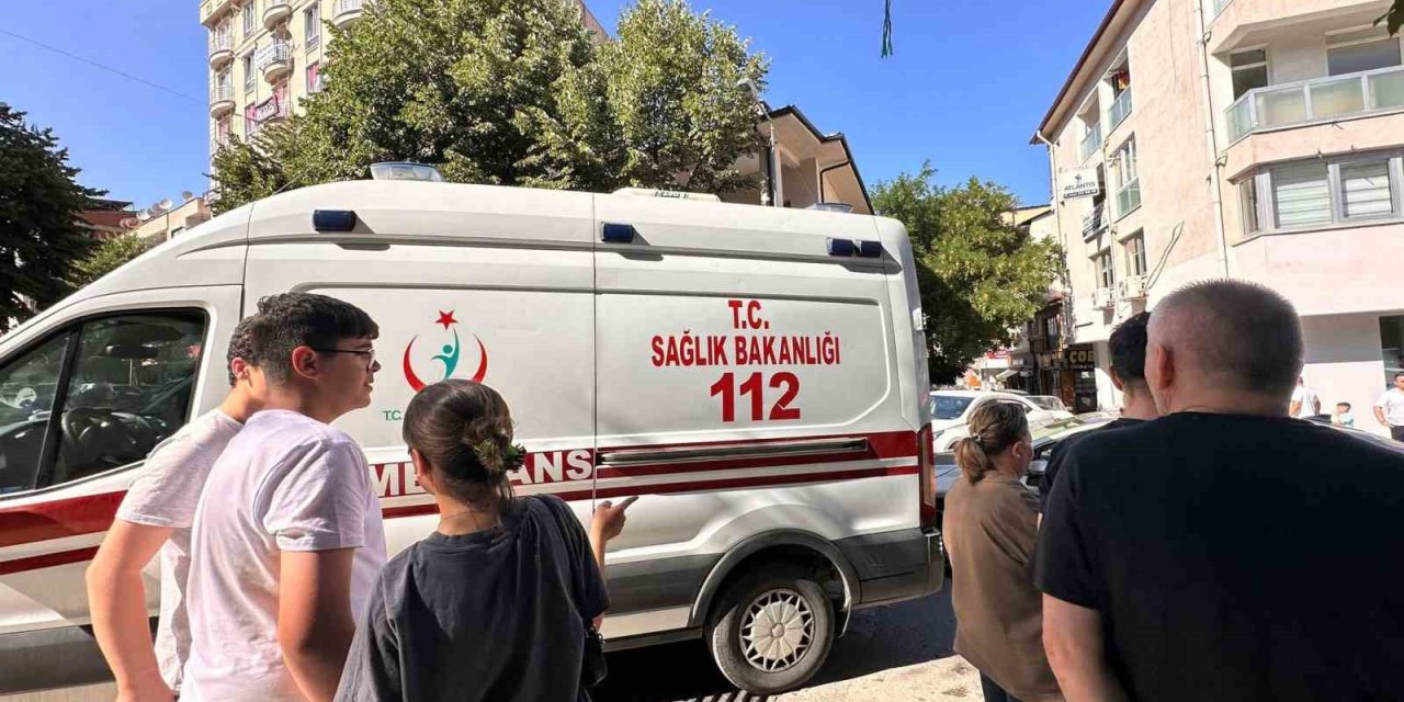Kontrolden Çıkan Motosiklet Devrildi Sürücüsü Yaralandı