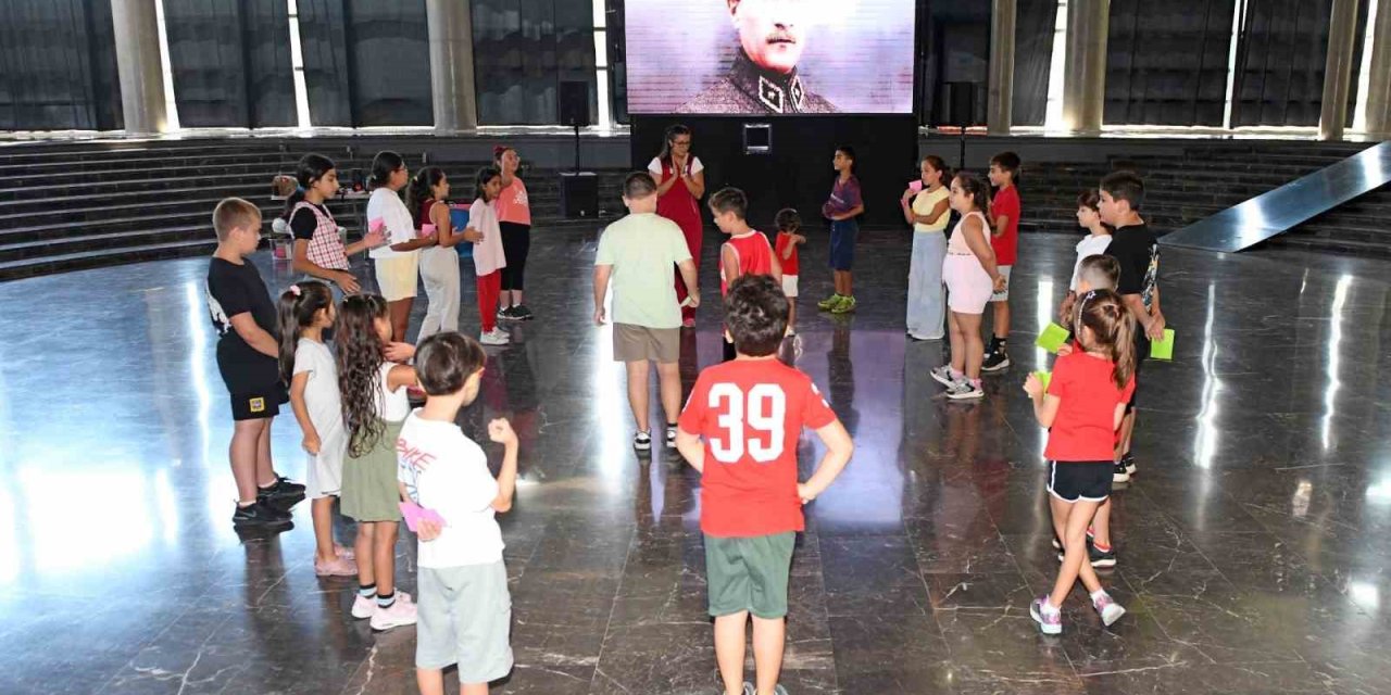 Çocuklara Tarih Ve Edebiyatı Sevdiren Buluşma