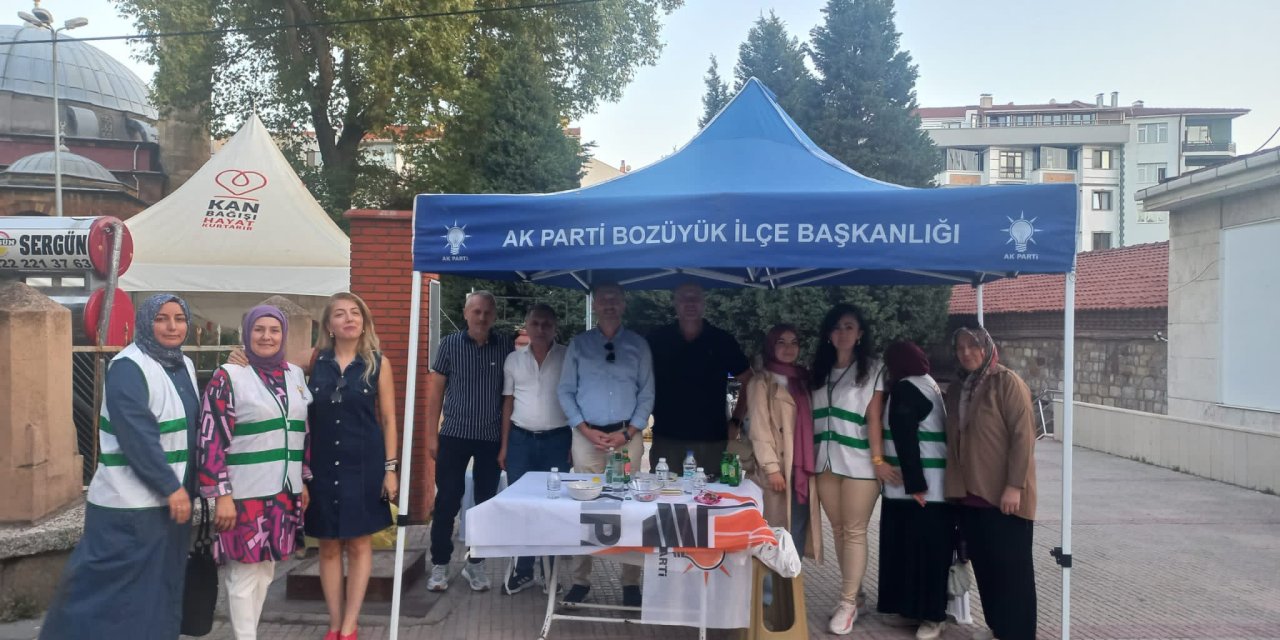 Bozüyük'te AK Parti Üye Standına Yoğun İlgi