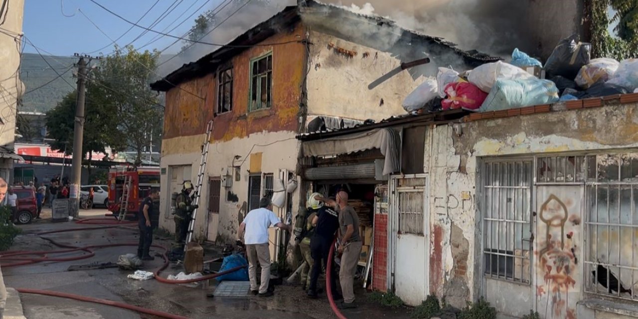 Müstakil Ev Küle Döndü, Dumanlar Kentin Birçok Noktasından Görüldü