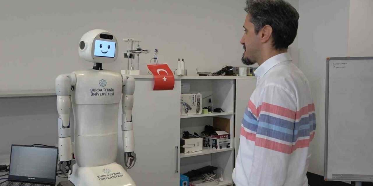 Yapay Zeka Destekli İnsansı Robot Geliştirildi