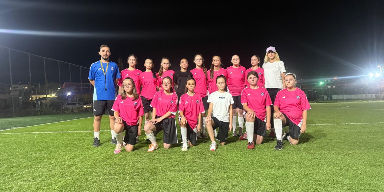 Bozüyük’te kız futbol takımı kuruldu