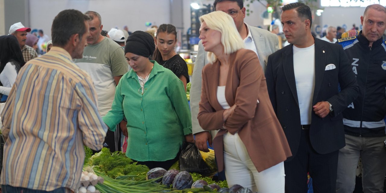 Başkan Subaşı Kapalı Pazar Esnafı İle Buluştu