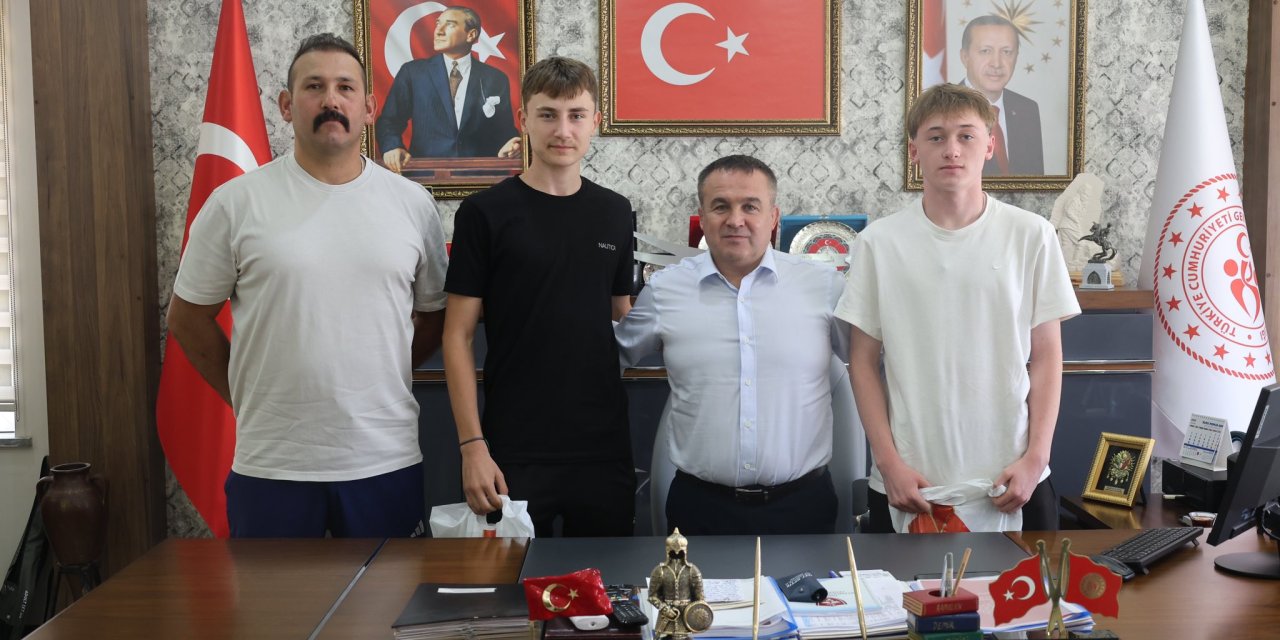 Dereceye giren sporcular ödüllendirildi