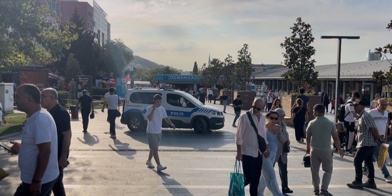 Bıçakla Geldi Tek Yumrukta Yere Serdi