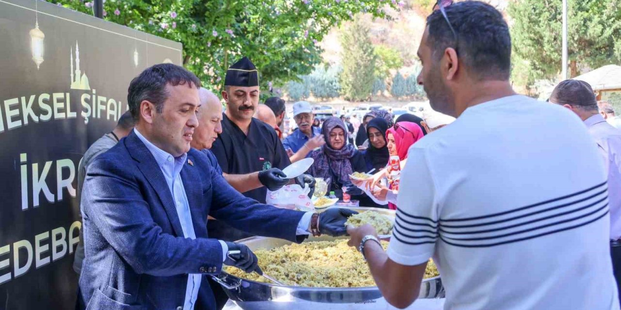Şeyh Edebali Külliyesi’nde Şifalı Pilav Etkinliği Devam Ediyor