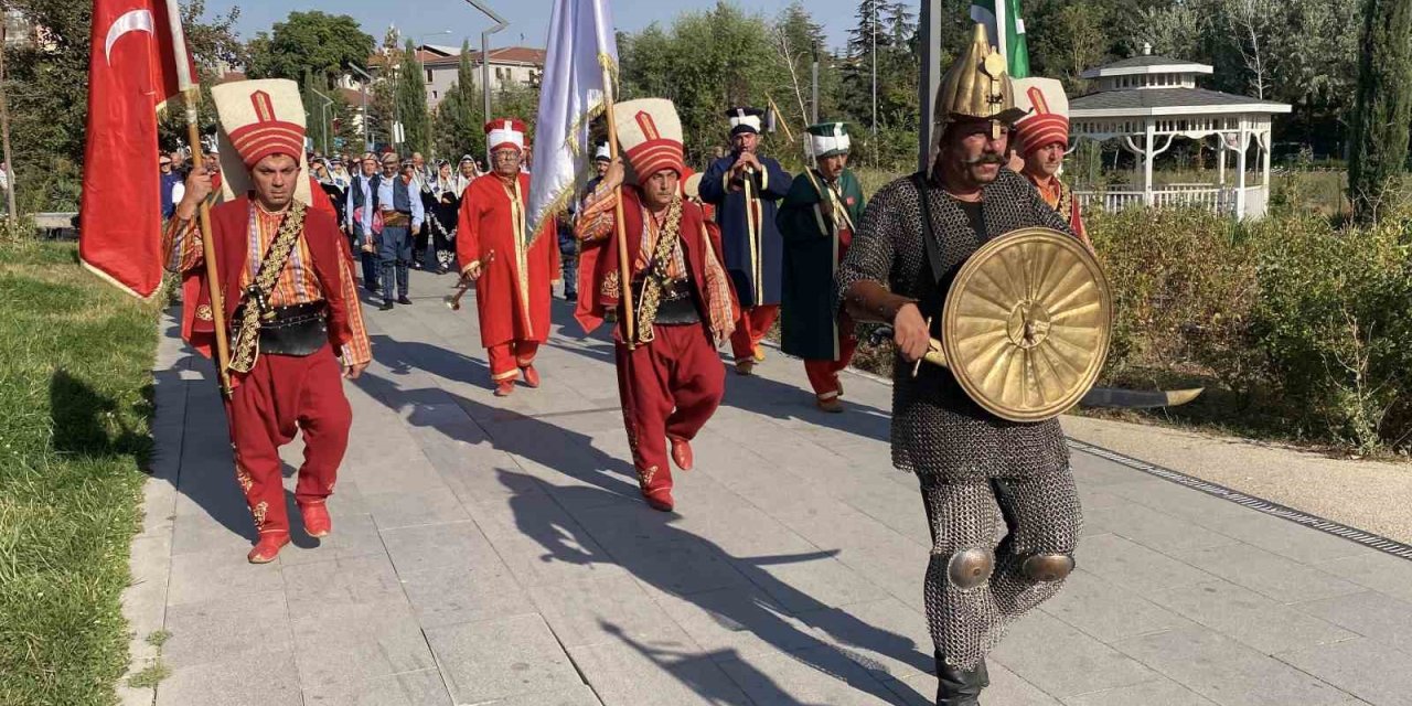 Mehteran Eşliğinde Yörük Yürüyüşü Gerçekleştirildi