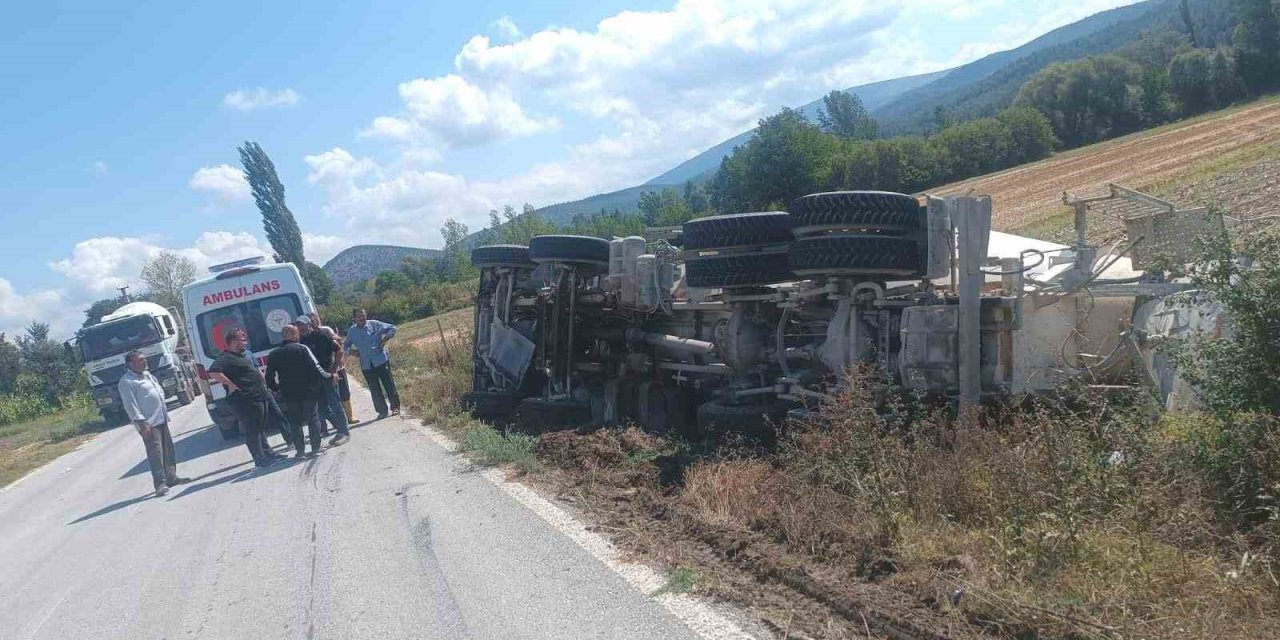 Beton Mikseri Devrildi: 1 Yaralı