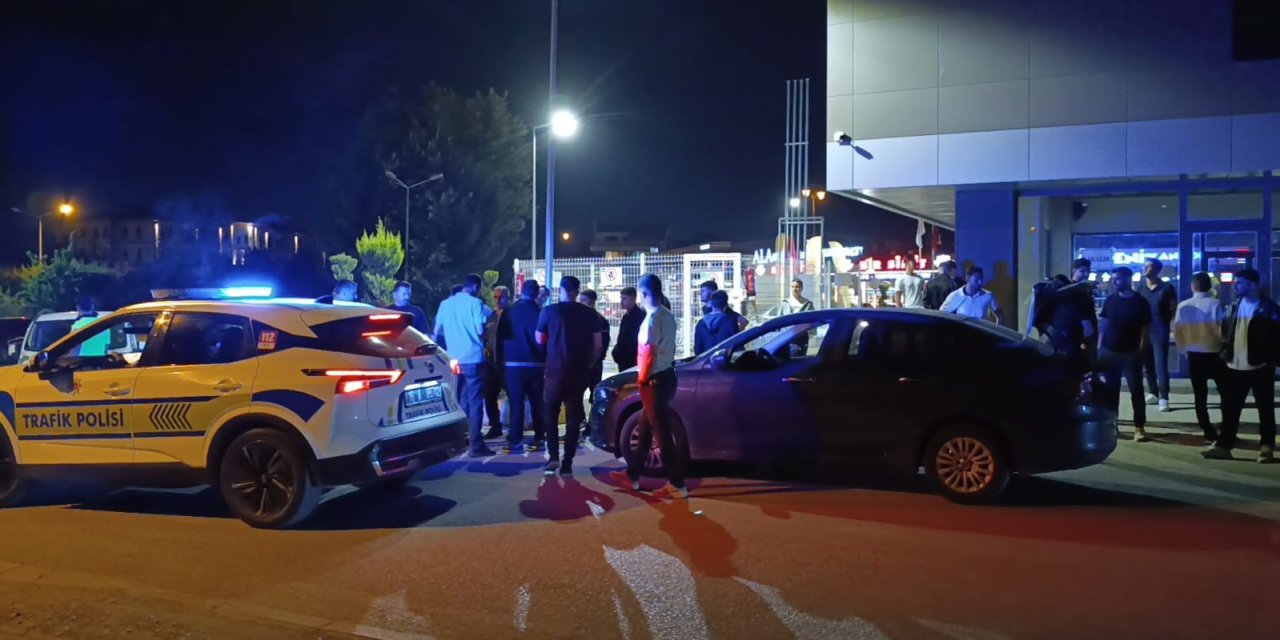 Mobilyacının Yaptığı Ahşap Silah Polisi Harekete Geçirdi